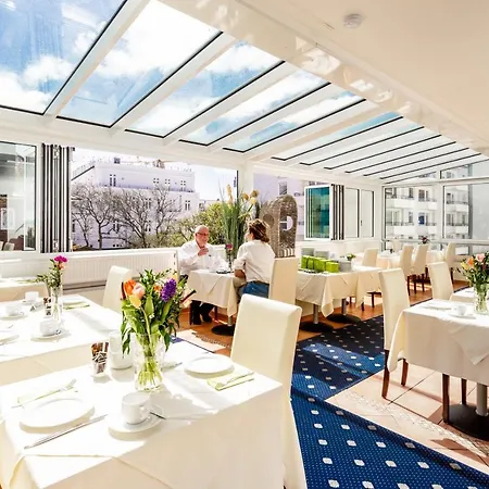 Von Stephan Hotel 3*