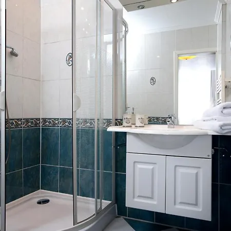 Von Stephan Hotel 3*